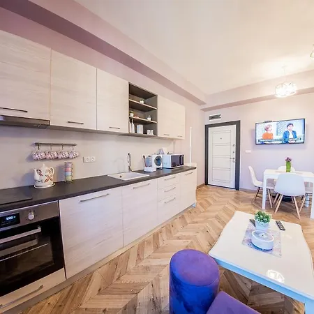 Violet Life Apartment